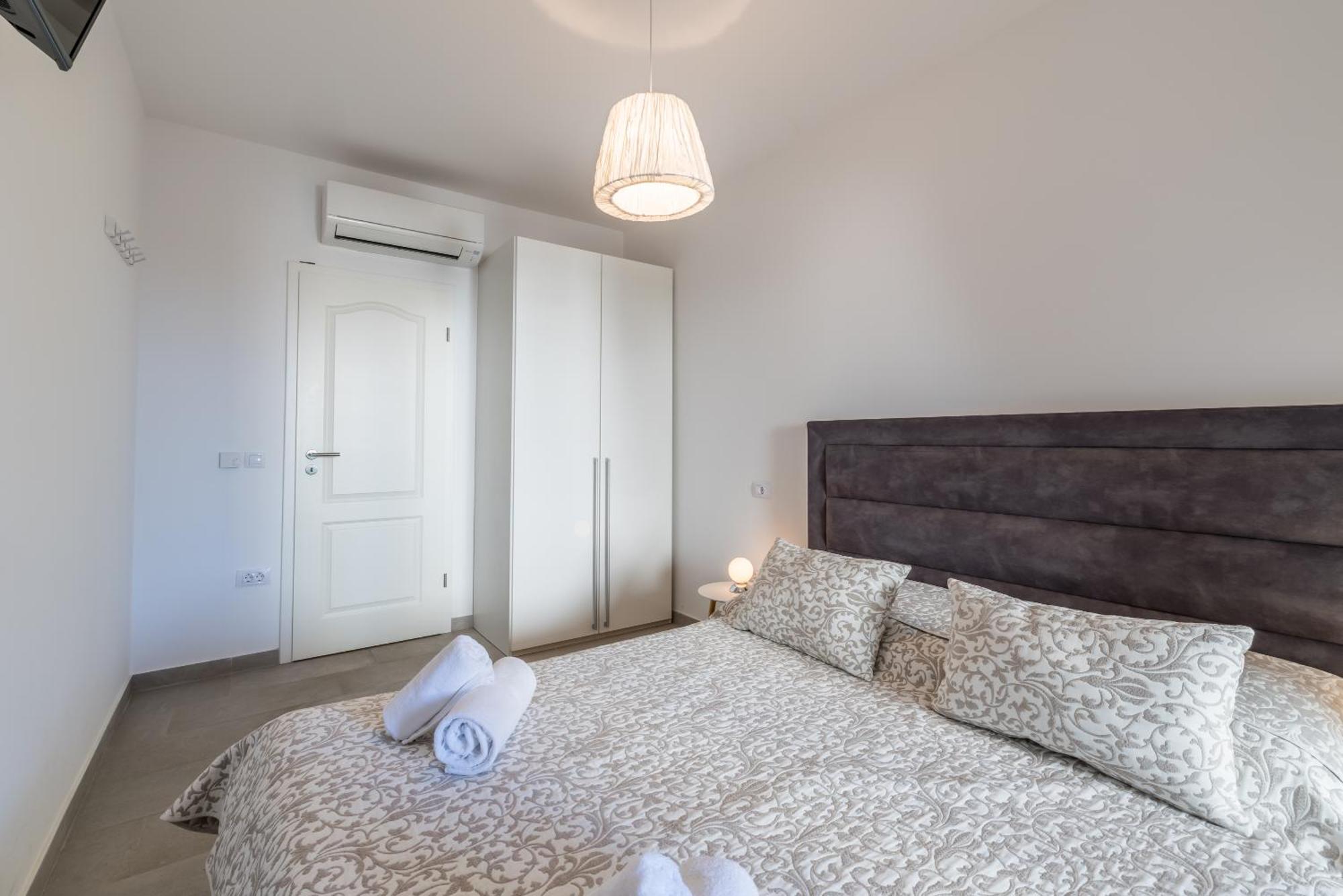 Villa Luce Del Sole Mirca  Bagian luar foto